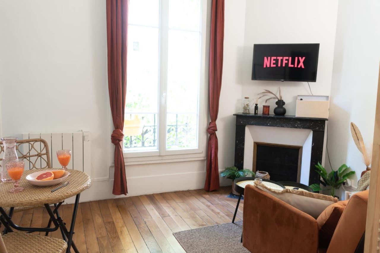 Cosy Et Comfort Studio Equipe A Clichy 5 Min Metro Екстериор снимка